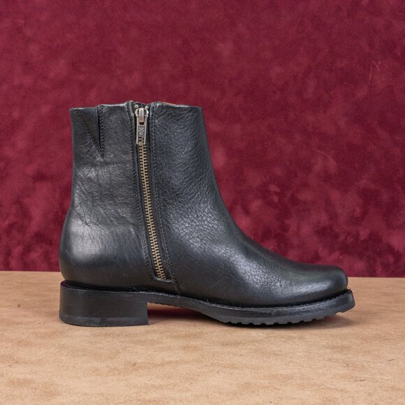 Frye Women Veronica Inside Zip Moto Biker Black Ankle Leather Lug Boots size 7.5 - Picture 8 of 8